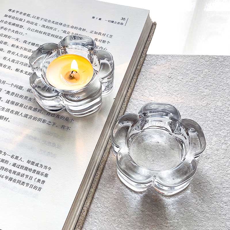 Plum Blossom Glass Candle Holder Color:Default 2
