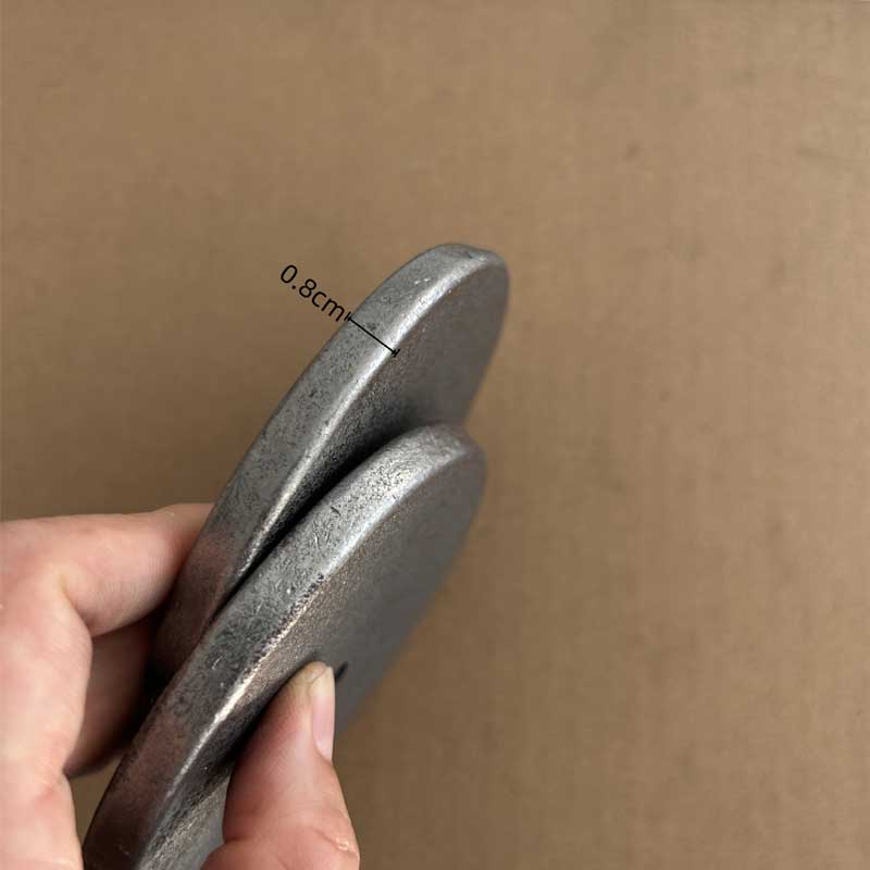 Vintage Cast Iron 3-Arm Candlestick Color:Cast iron 2