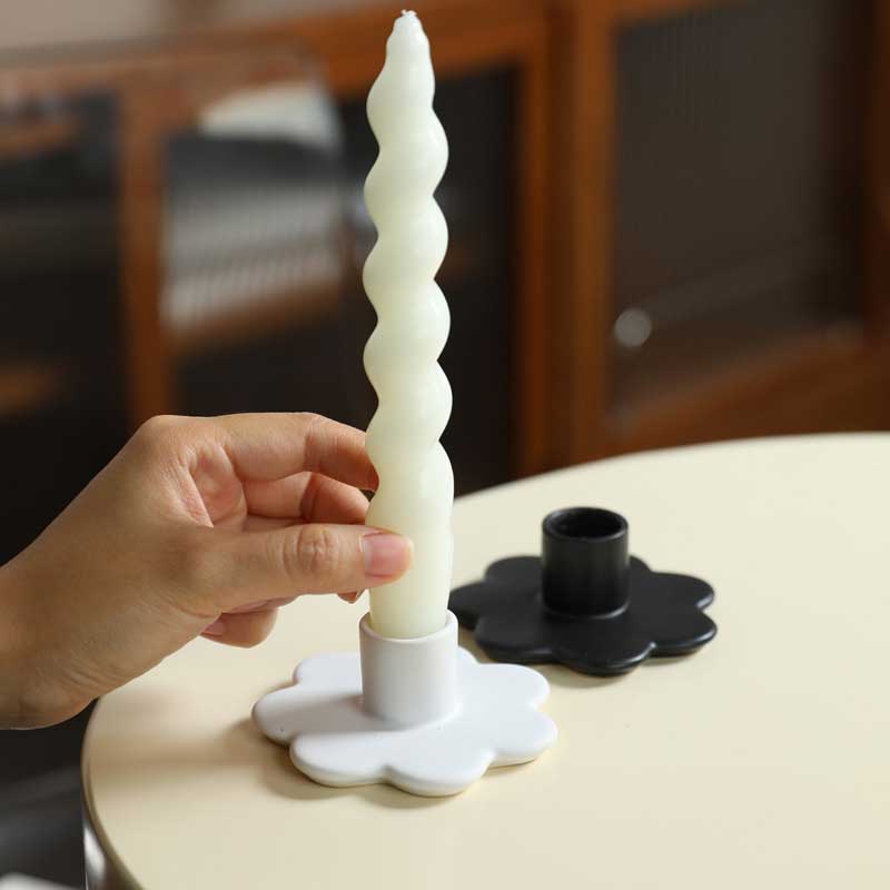 Daisy-Shaped Creative Ceramic Candle Holder Color:White 1