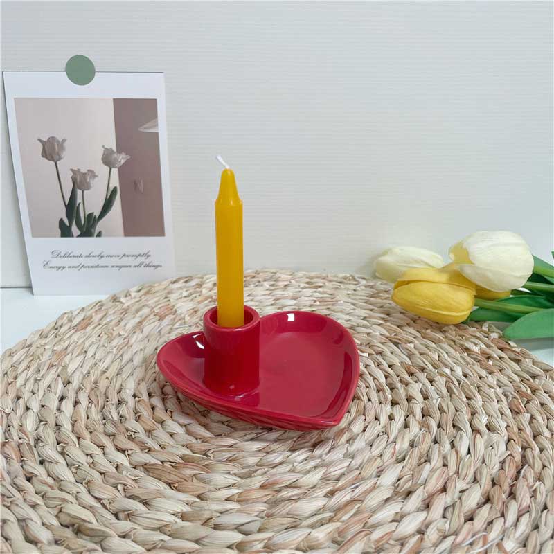 White/Red Heart Ceramic Candlestick Holder Color:Red 2