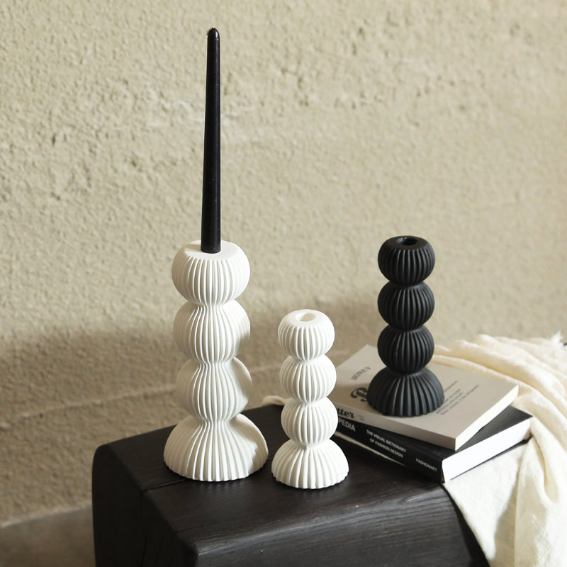 Minimalist Black & White Ceramic Stacked Ball Candle Holder Color:White;Size:11.5*25.3cm 2