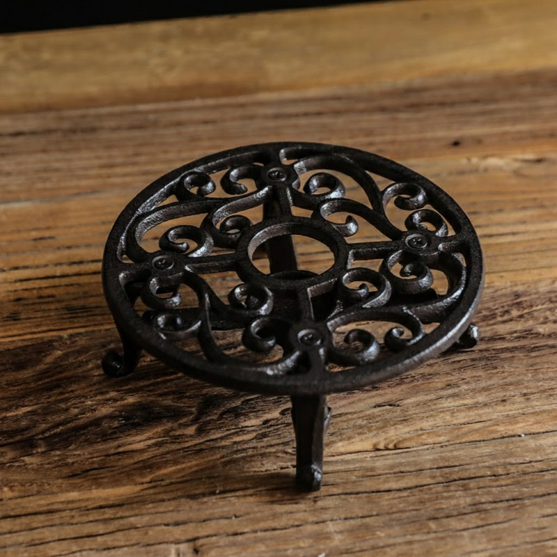 Vintage Cast Iron Hollow Teapot Warmer Size:18*18*6.5cm,1080g