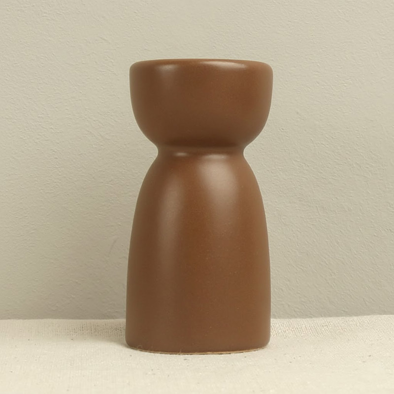 Minimalist Ceramic Candlestick Holder Color:Brown;Size:4*4*8cm