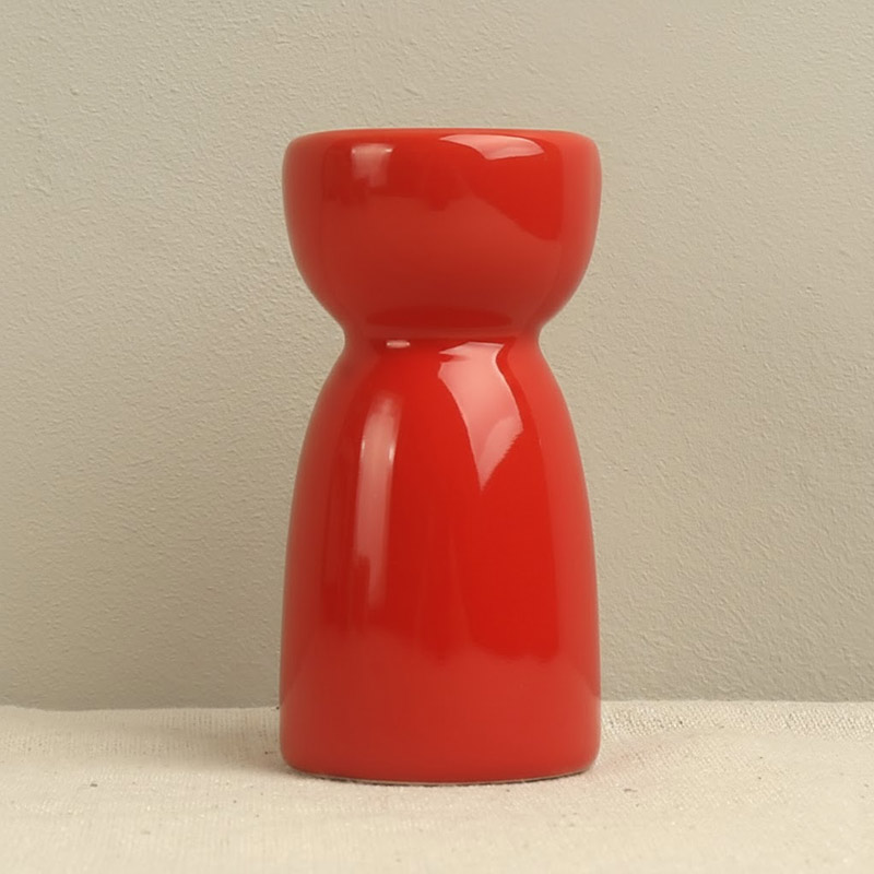 Minimalist Ceramic Candlestick Holder Color:Bright Red;Size:4*4*8cm