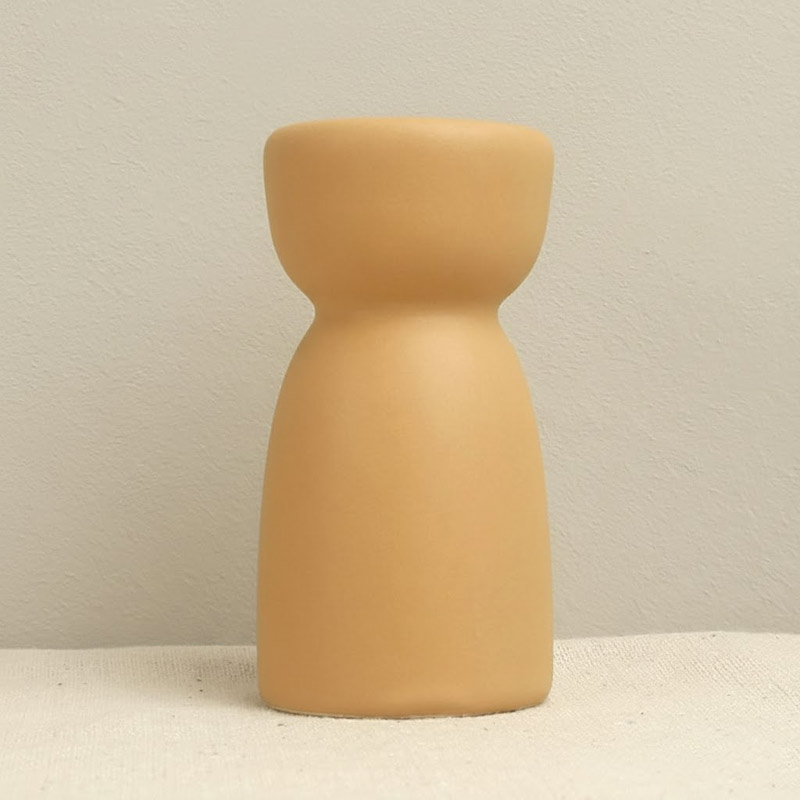 Minimalist Ceramic Candlestick Holder Color:Tan;Size:4*4*8cm