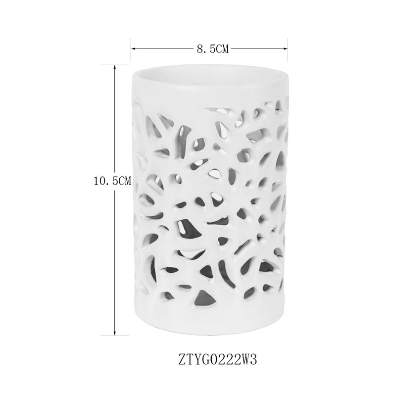 Minimalist Hollow Ceramic Candle Holder Color:White;Size:8.5*8.5*10.5cm