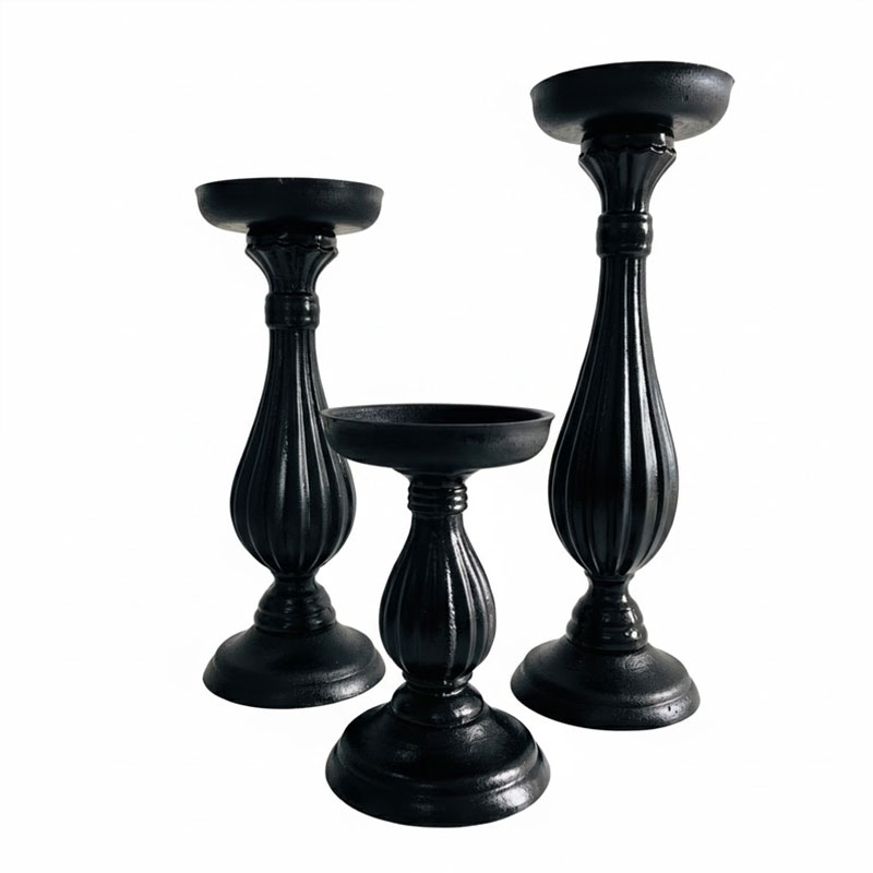 baluster-shaped pedestal candle holder