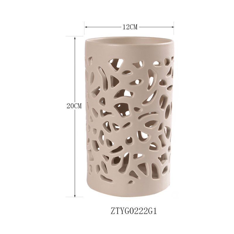 Minimalist Hollow Ceramic Candle Holder Color:Cream;Size:8.5*8.5*10.5cm