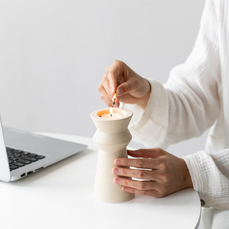 Minimalist Geometric Ceramic Candle Holder Size:7.5*7.5*15.5cm 3