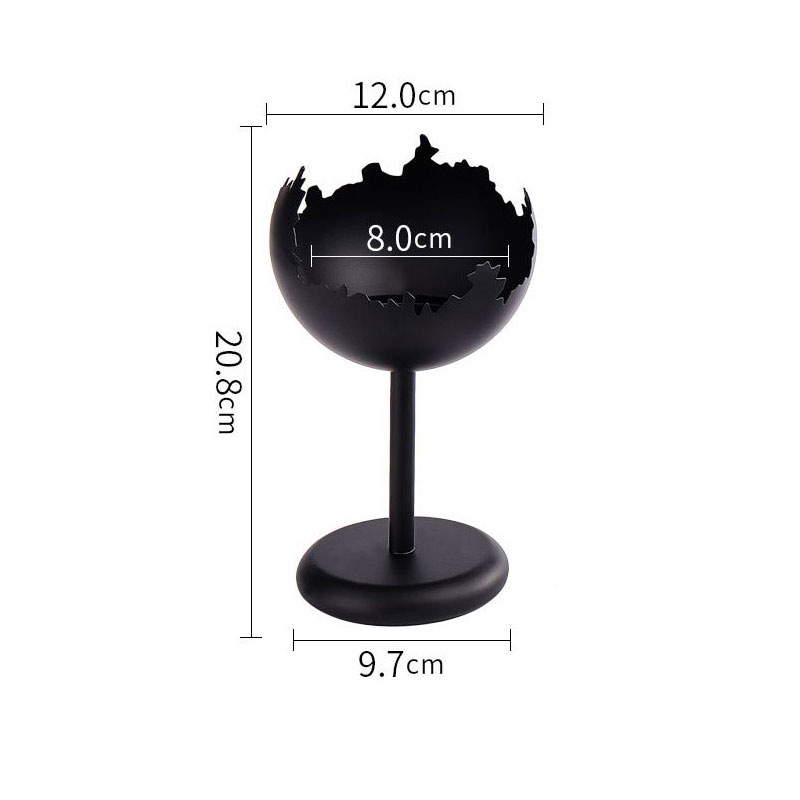 Gold/Black Fractured Metal Globe Candle Holder Color:Black;Size:9.7*9.7*20.8cm