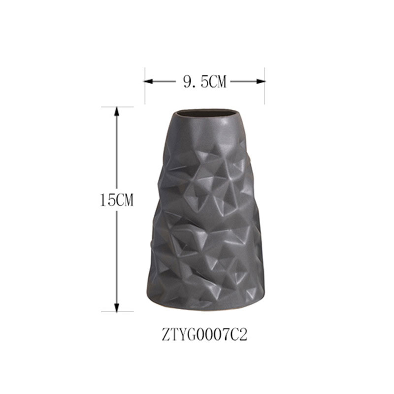 Faceted Ceramic cone candle cup Color:Dark gray;Size:9.5*9.5*15cm