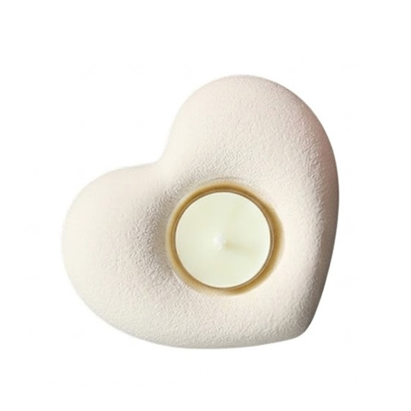 Minimalist Heart-Shaped Ceramic Candle Holder White  , Romantic Modern Decorative Candlestick for Valentine’s Day & Wedding Decor