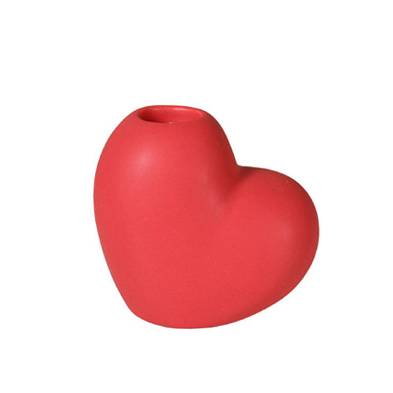 Romantic Heart-Shaped Ceramic Candle Holder, Minimalist Matte & Glossy Red Love Heart Tealight Holder for Wedding & Anniversary Gifts,Valentine's Day Table Decor