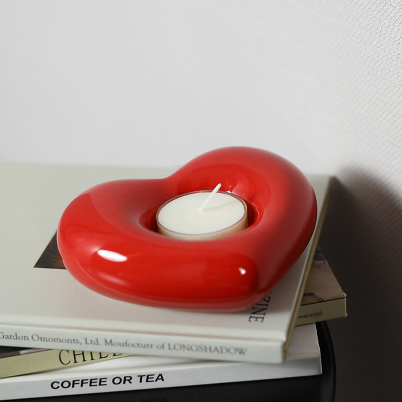 Minimalist Heart-Shaped Ceramic Candle Holder Color:Matte Red 3